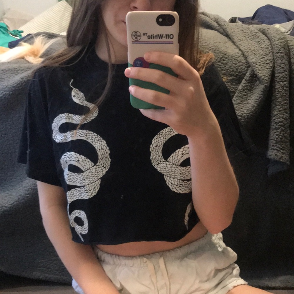 Cropped snake t-shirt